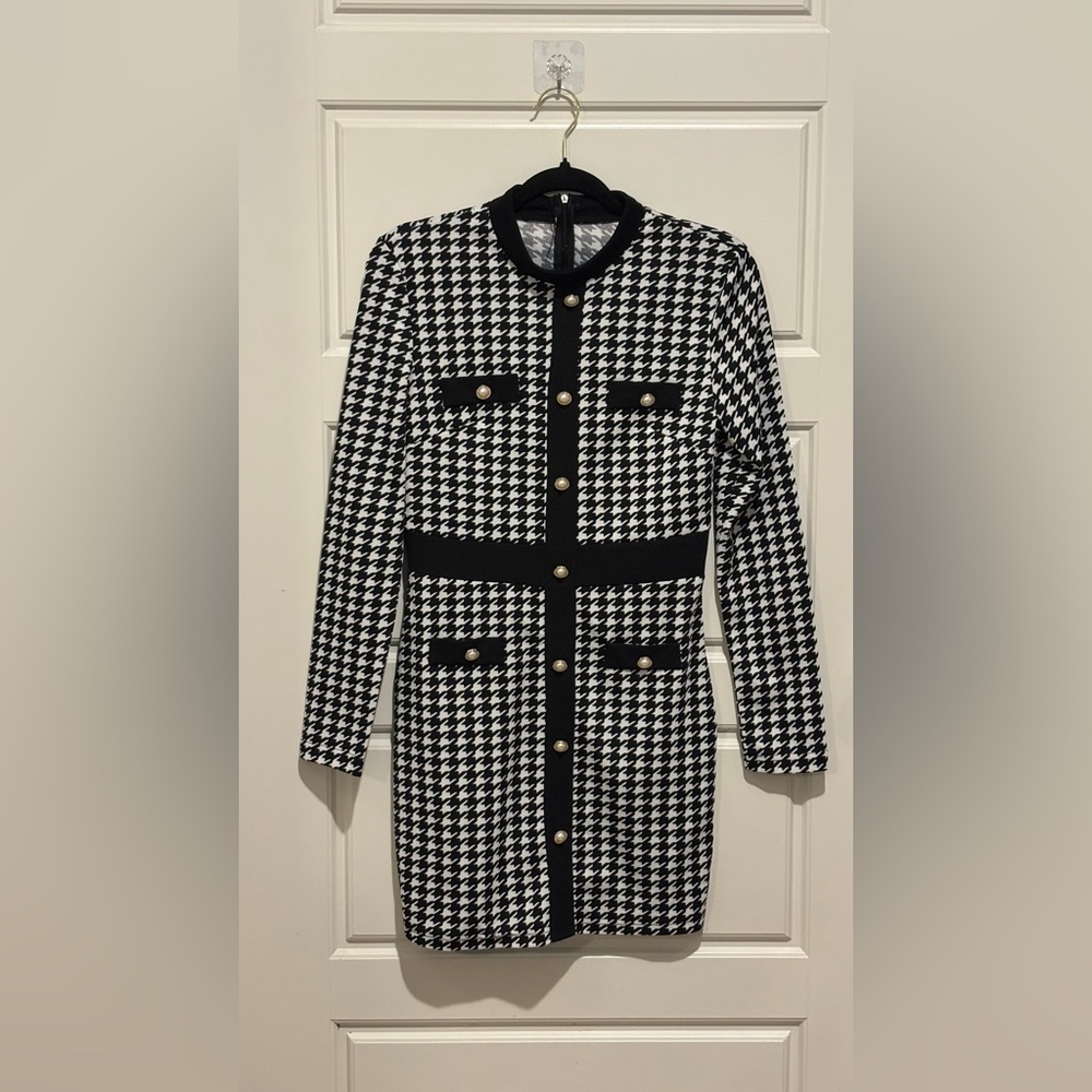 SHEIN Black and White Houndstooth Dress – Pearl Button Detail, Long Sleeve